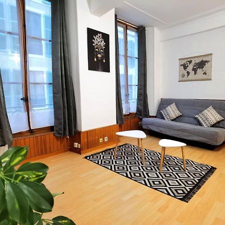 Charmant T2 Meuble Quartier Chateau De بو المظهر الخارجي الصورة