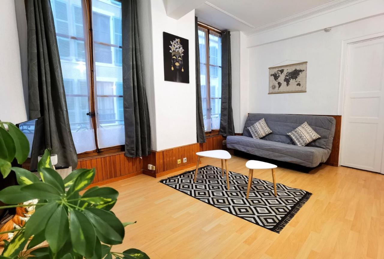 Charmant T2 Meuble Quartier Chateau De بو المظهر الخارجي الصورة